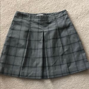 LOFT lined pleated gray and black skirt
